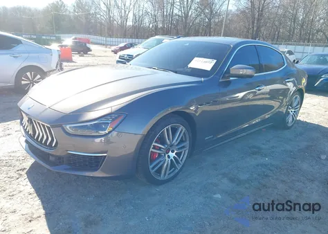 2018 Maserati Ghibli Granlusso z USA, uszkodzony, nr VIN ZAM57XSL1J1284764